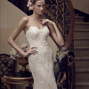 Never worn wedding dress